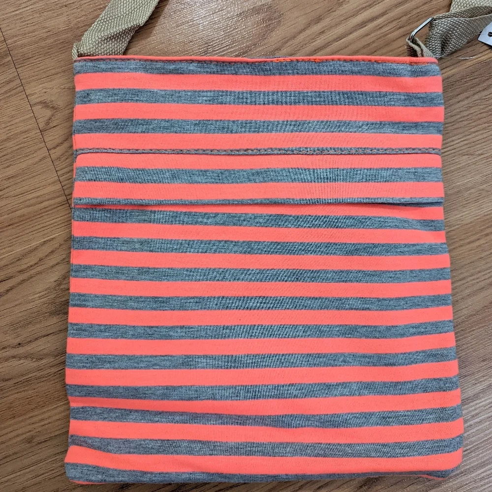 4/$20 Lightweight Small Bright Coral and Gray Crossbody Bag